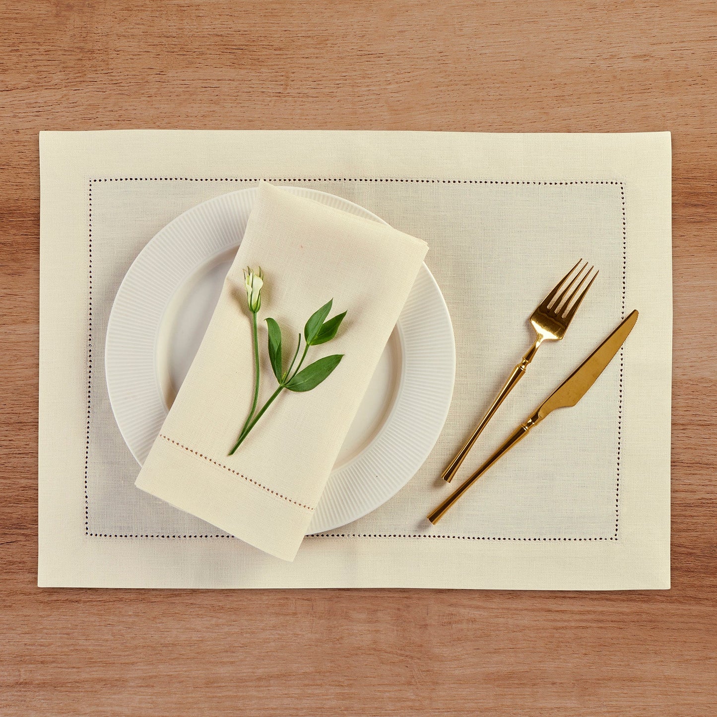 Medium Weight Hemstitch Placemats, Set of 4