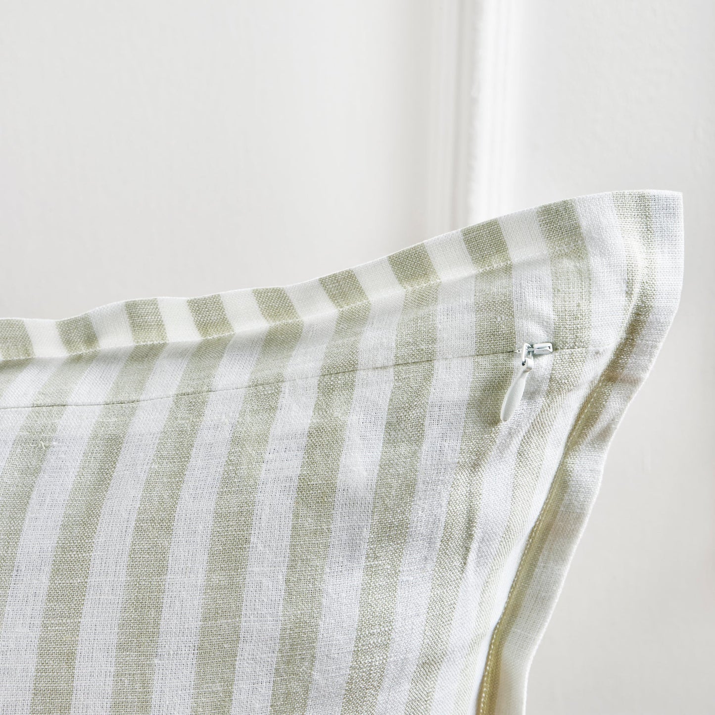 Santa Barbara Pillow Cover